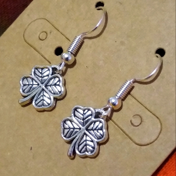 Handcrafted Lucky Clover 🍀 Charm Shamrock Earrings ☘️ - Picture 2 of 4